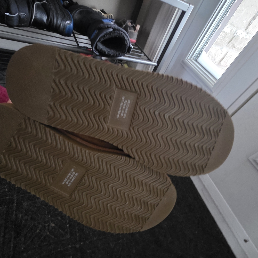 Kirkland Signature Women Tan Slippers - Picture 2 of 6